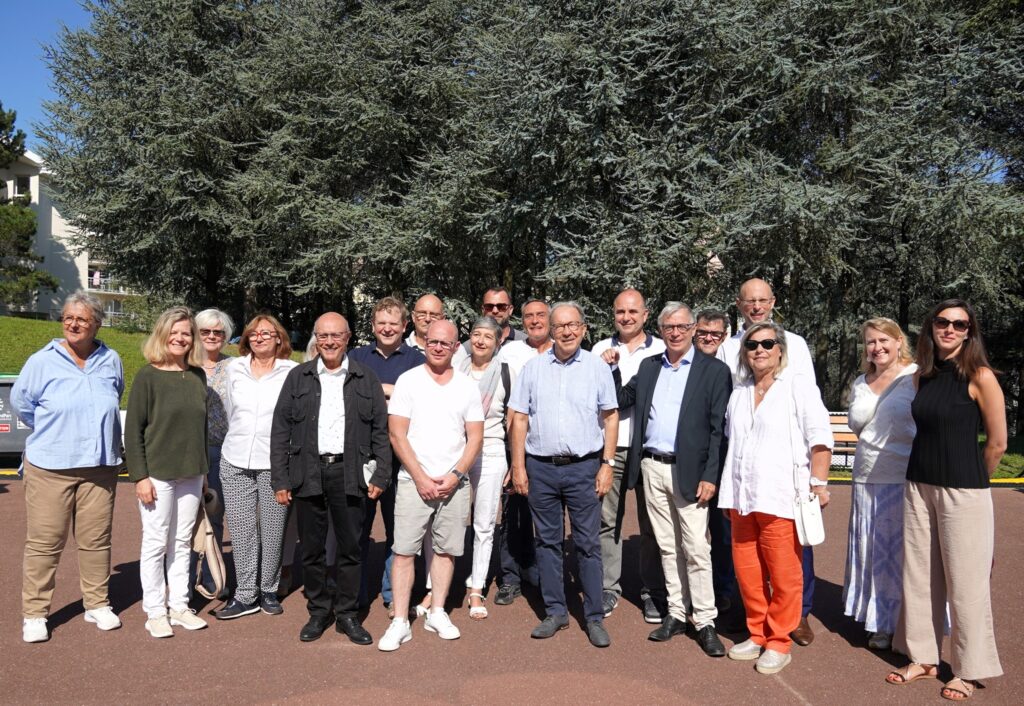 photo de l'équipe à la journée des associations